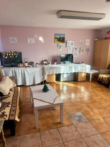 67ce9a56-38ad-45c5-a500-abfa62659439 (1)